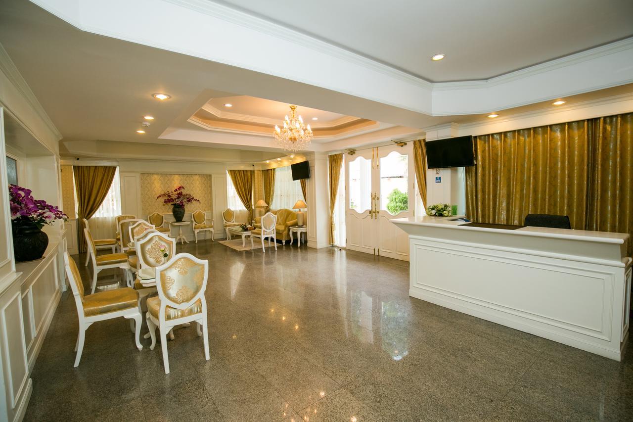 Le Paradis Bangkok Exterior photo